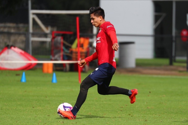 Dieter Villalpando con Chivas de Guadalajara Dieter Villalpando con Chivas de Guadalajara