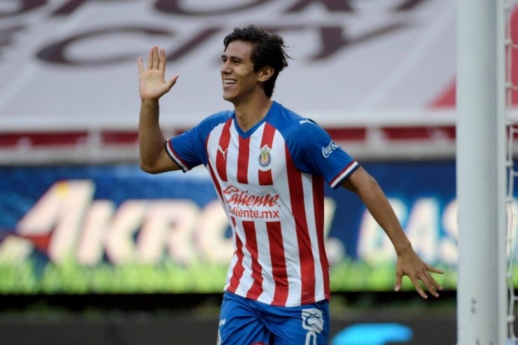 José Juan Macías con Chivas de Guadalajara José Juan Macías con Chivas de Guadalajara