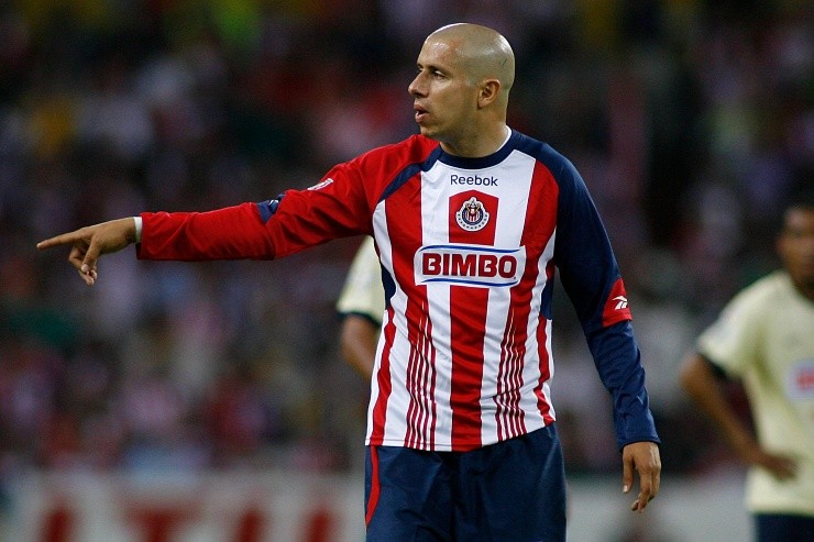Adolfo Bautista con Chivas en Liga MX Adolfo Bautista con Chivas en Liga MX