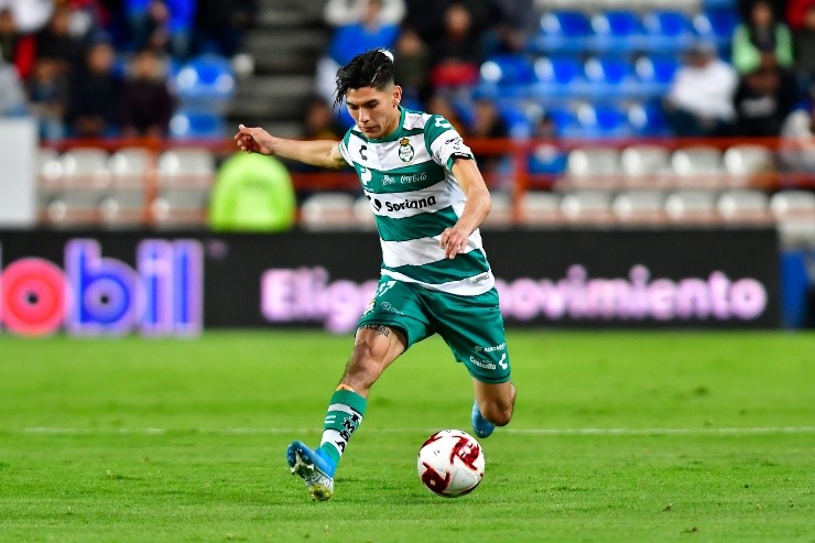 Gerardo Arteaga con Santos Laguna en Liga MX Gerardo Arteaga con Santos Laguna en Liga MX
