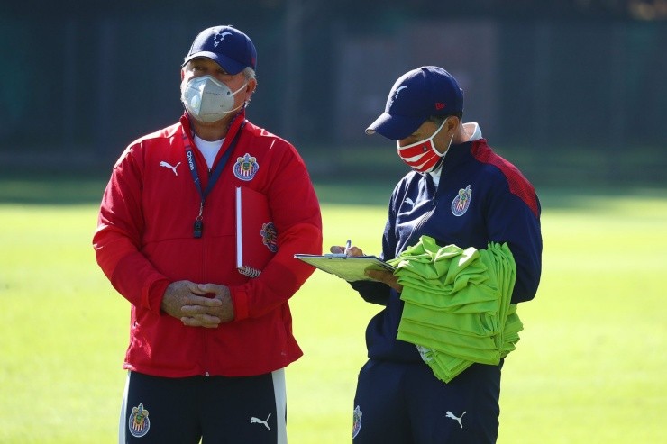 Víctor Manuel Vucetich con Chivas en Liga MX Víctor Manuel Vucetich con Chivas en Liga MX