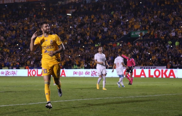Chivas perdió 3-0 con Tigres UANL en Liga MX Chivas perdió 3-0 con Tigres UANL en Liga MX