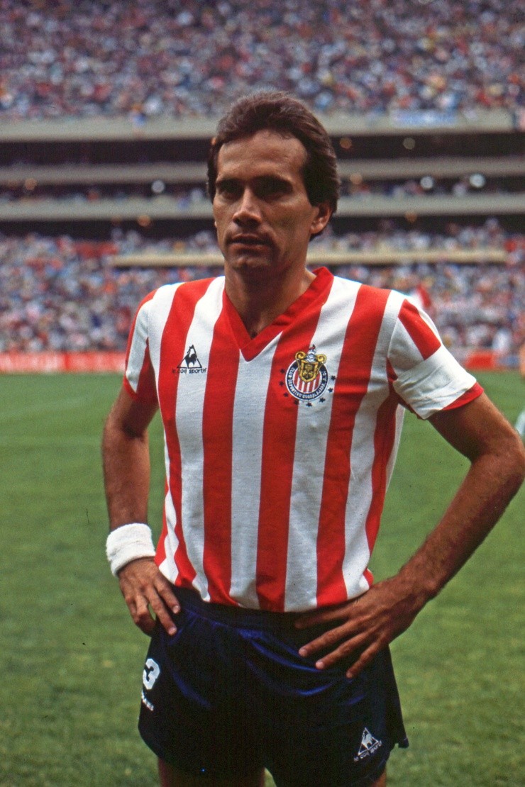 Fernando Quirarte con Chivas en Liga MX Fernando Quirarte con Chivas en Liga MX