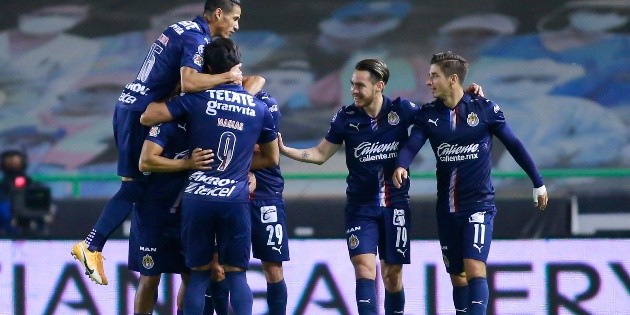 Chivas de Guadalajara repeats the line-up match against Necaxa on the 6th day of the Guardianes 2021 Tournament Akron I League