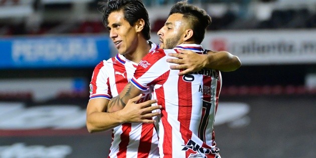 Alexis Vega contradicts Vucetich and defends José Juan Macías in the Chivas de Guadalajara Tournament Guard1anes 2021 I Liga MX