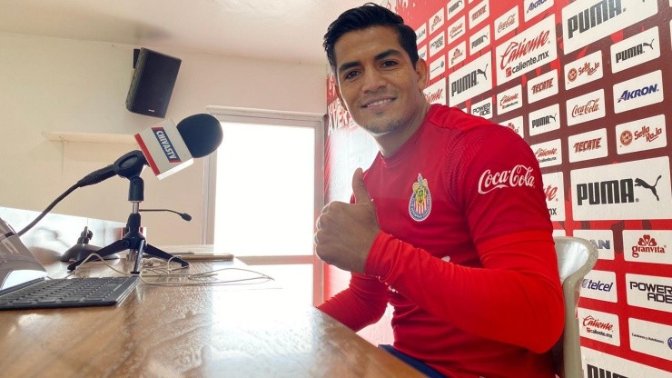 Sánchez compartió con "Chicharito" en el Tapatío y su primer año en Chivas, por lo que identificó parecido de JJ Macías