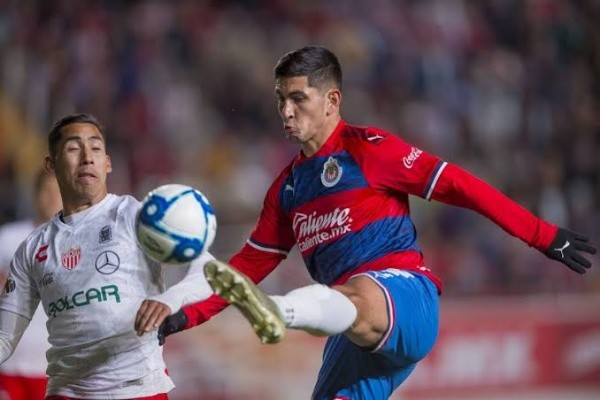Victor Guzman con Chivas vs Necaxa en pretemporada Victor Guzman con Chivas vs Necaxa en pretemporada