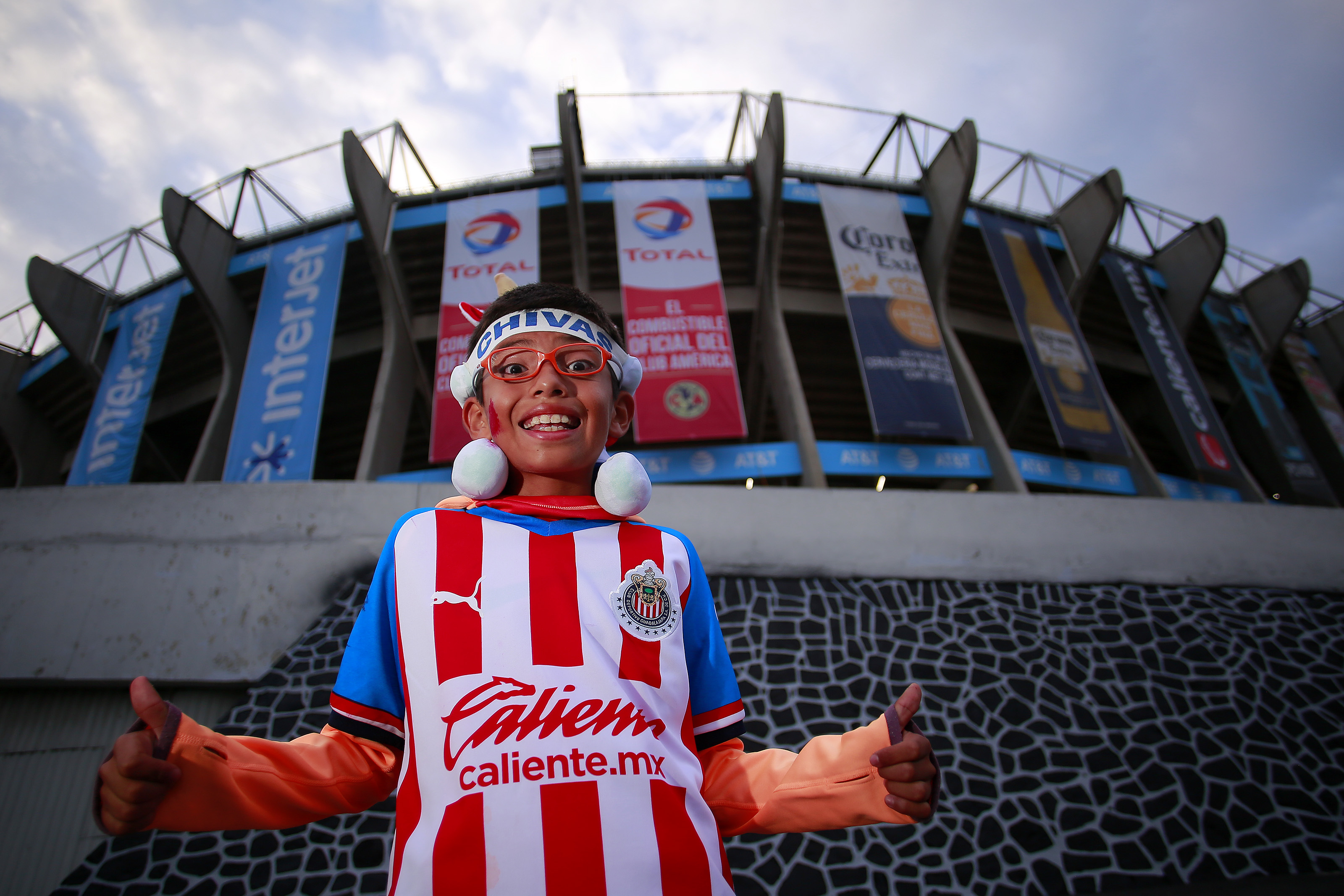 Aficionado de Chivas en el Estadio Azteca Aficionado de Chivas en el Estadio Azteca