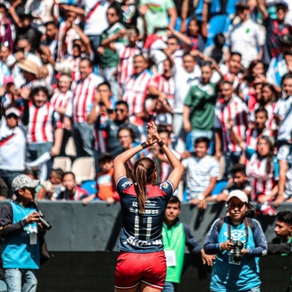 Norma Palafox utiliza el número 11 con Chivas de GUadalajara Norma Palafox utiliza el número 11 con Chivas de GUadalajara