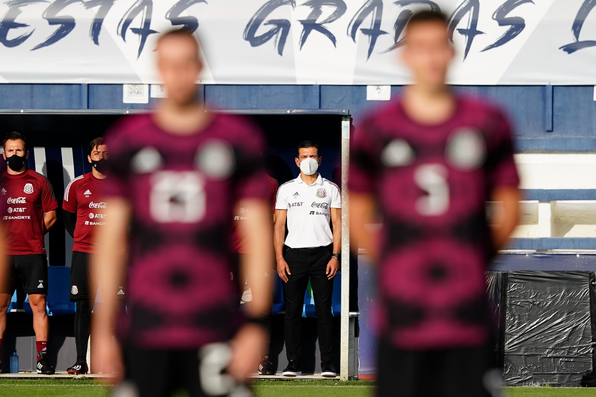 Jaime Lozano en un partido con México Jaime Lozano en un partido con México