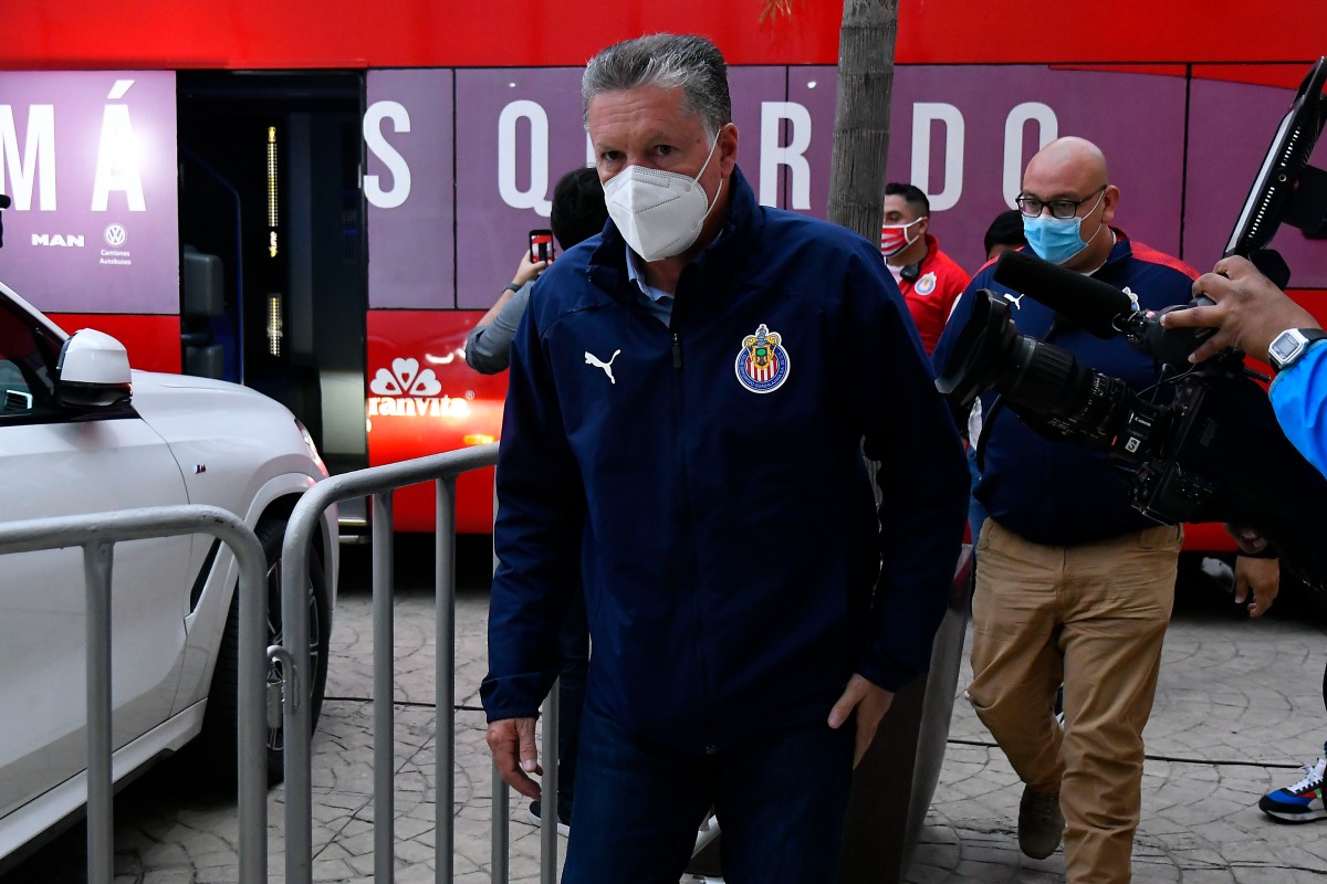 Ricardo Peláez con Chivas Ricardo Peláez con Chivas
