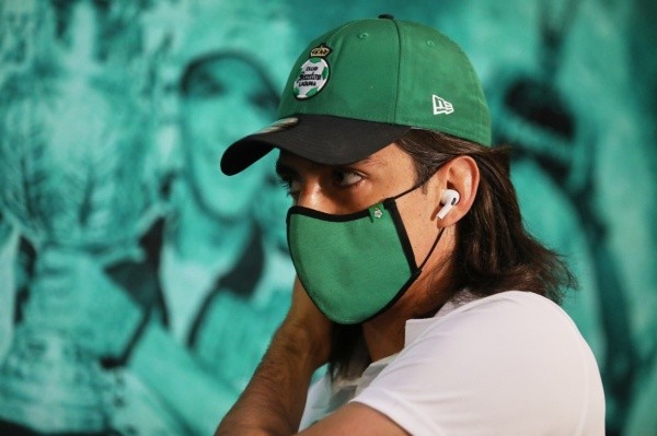 Carlos Acevedo con el Santos Laguna Carlos Acevedo con el Santos Laguna
